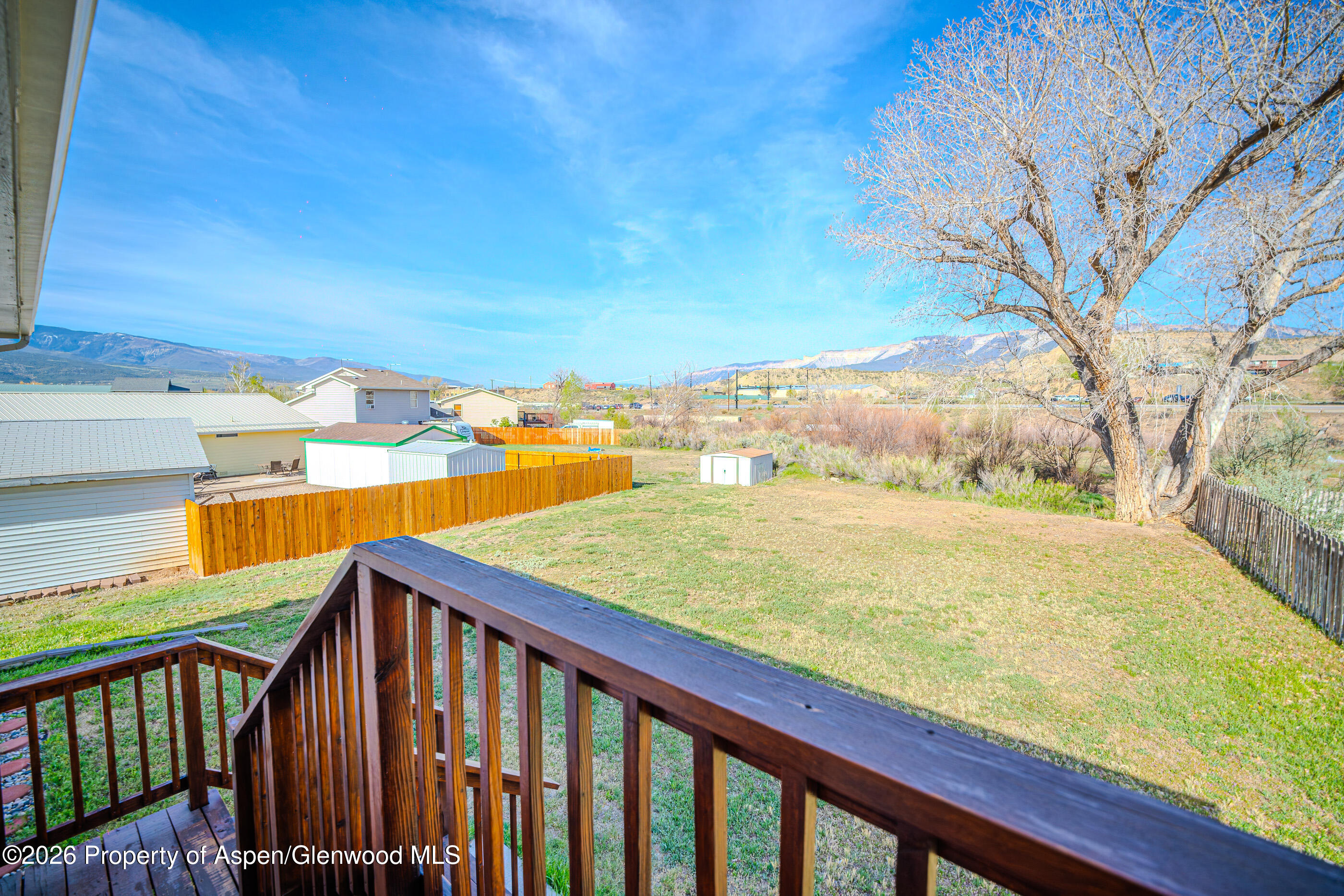 2319 Meadow Circle