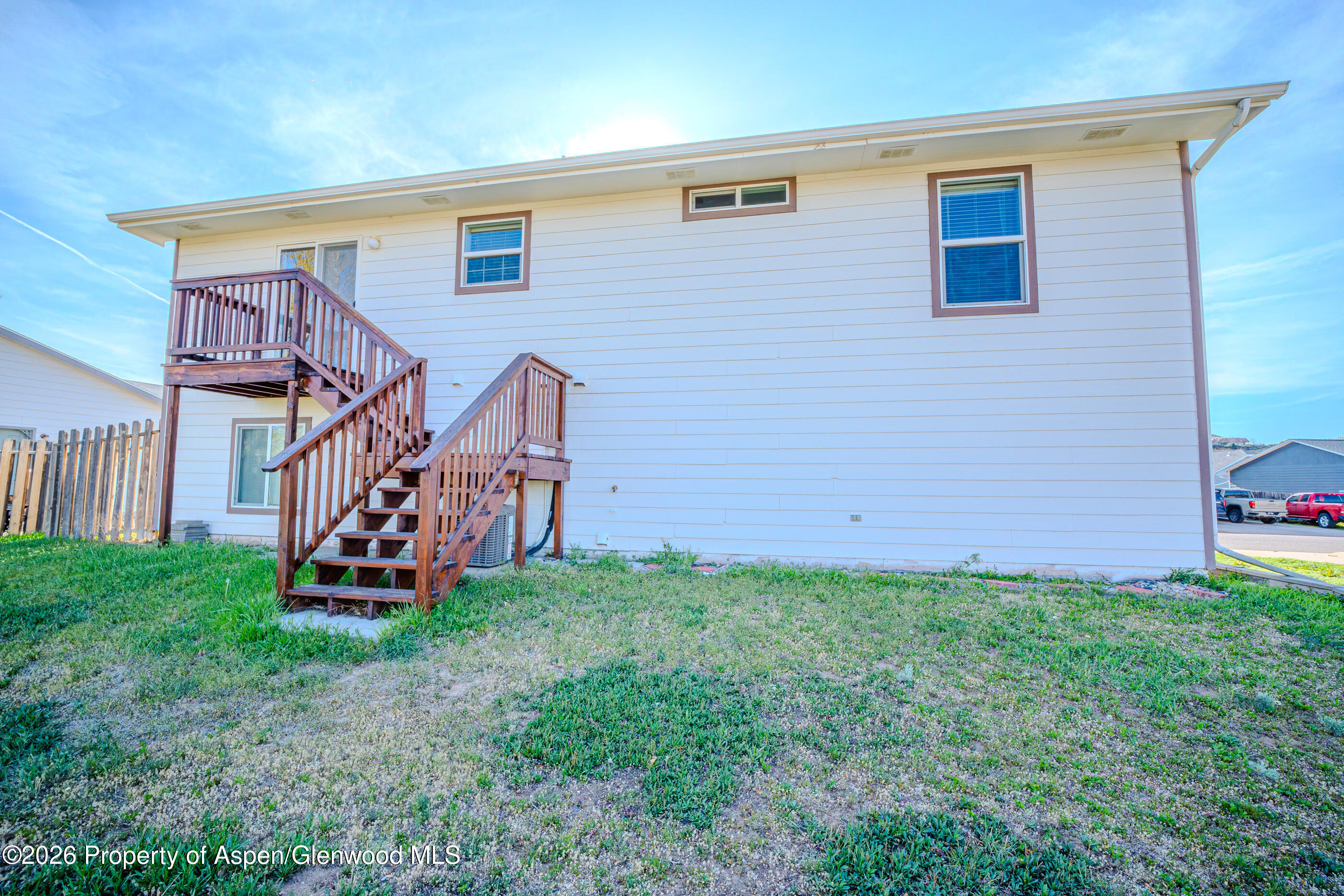 2319 Meadow Circle