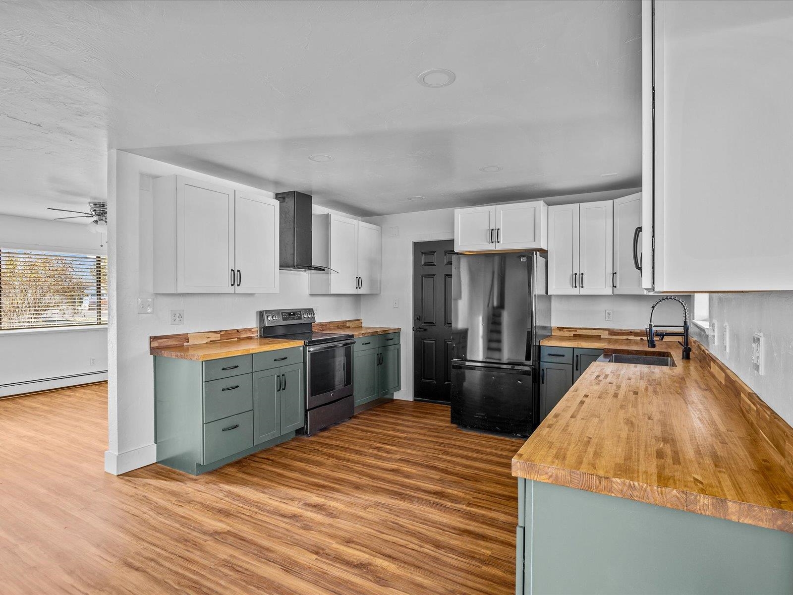 624 Hudsons Bay Drive