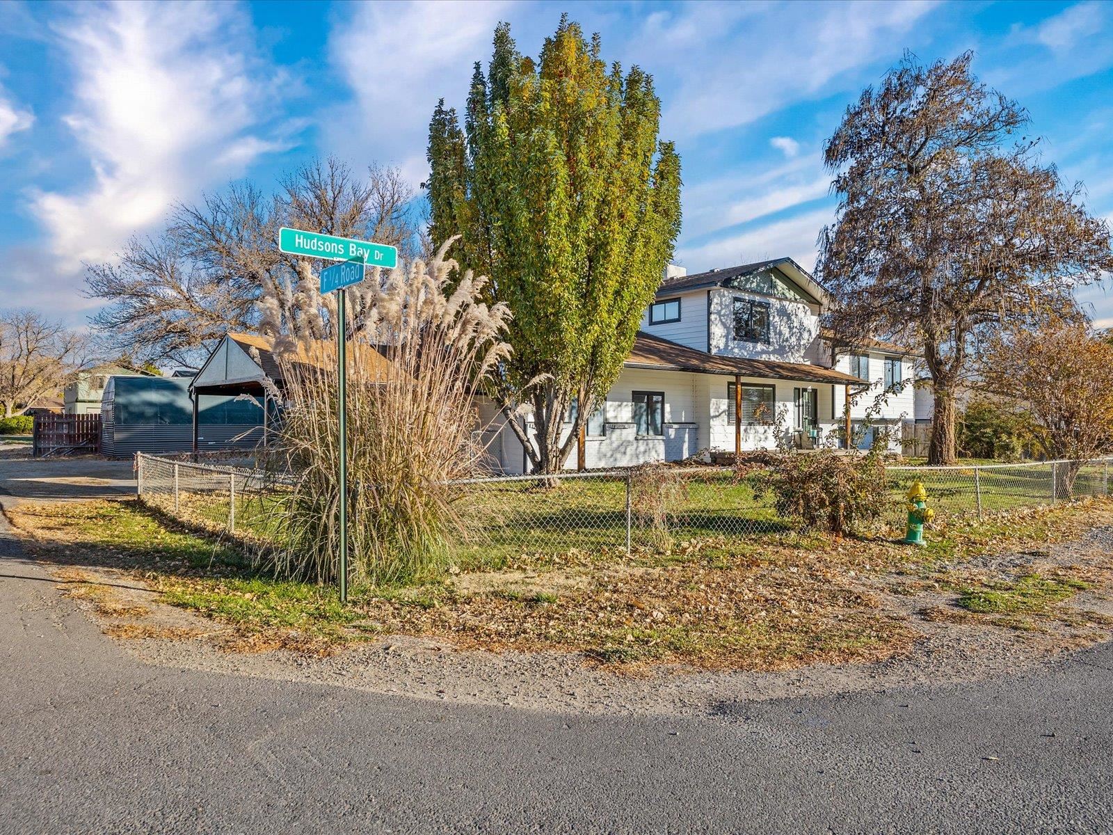 624 Hudsons Bay Drive