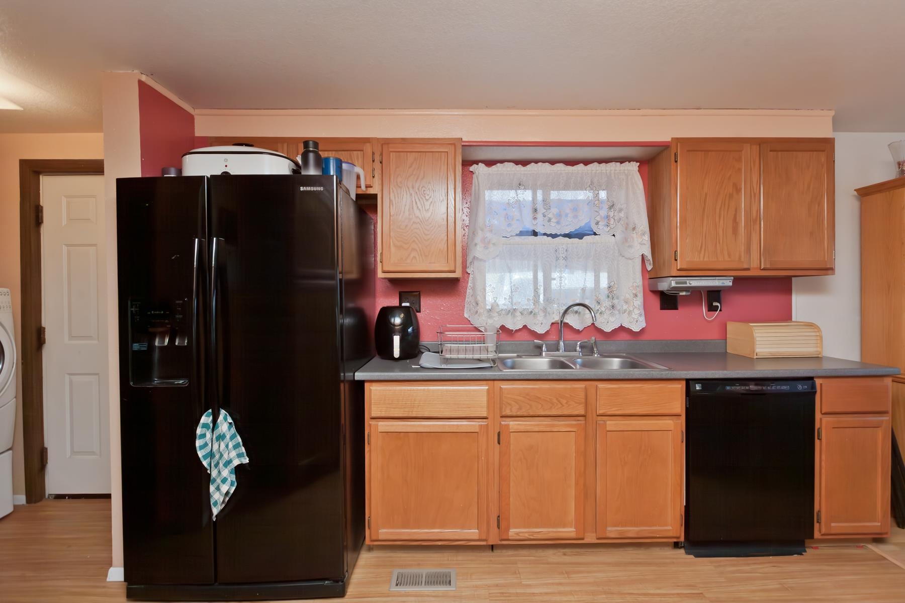 416 Meadowvale Way