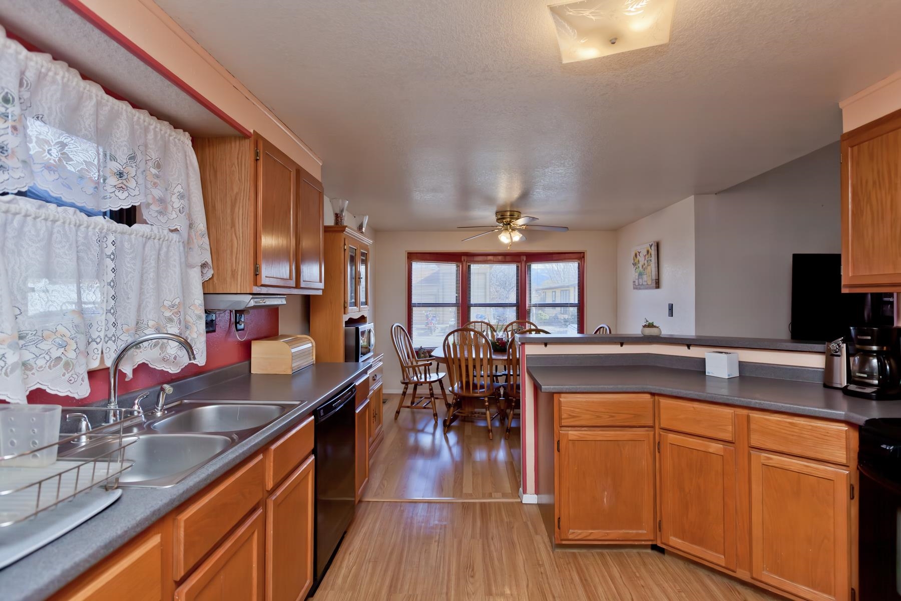 416 Meadowvale Way