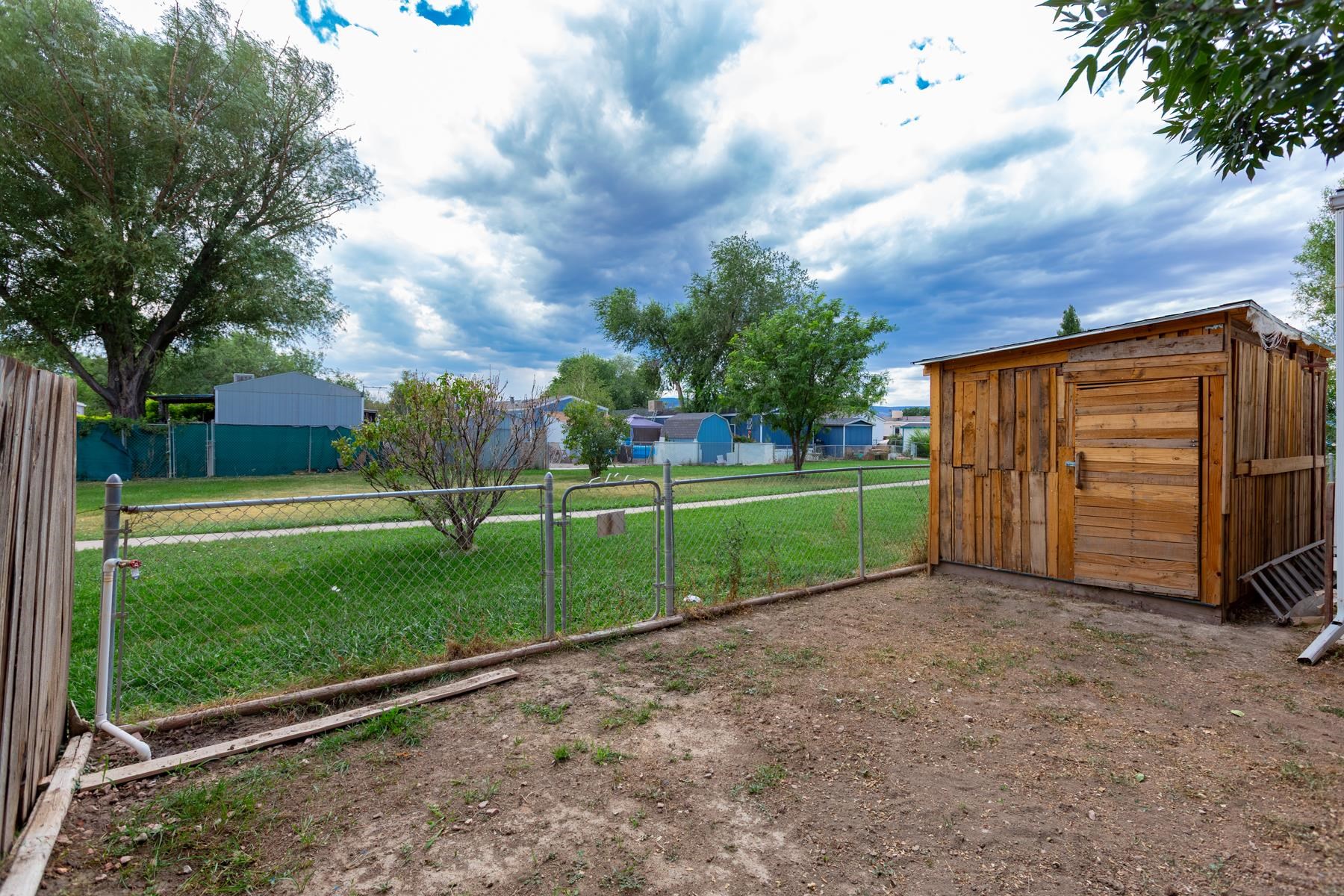 2991 Globe Willow Avenue