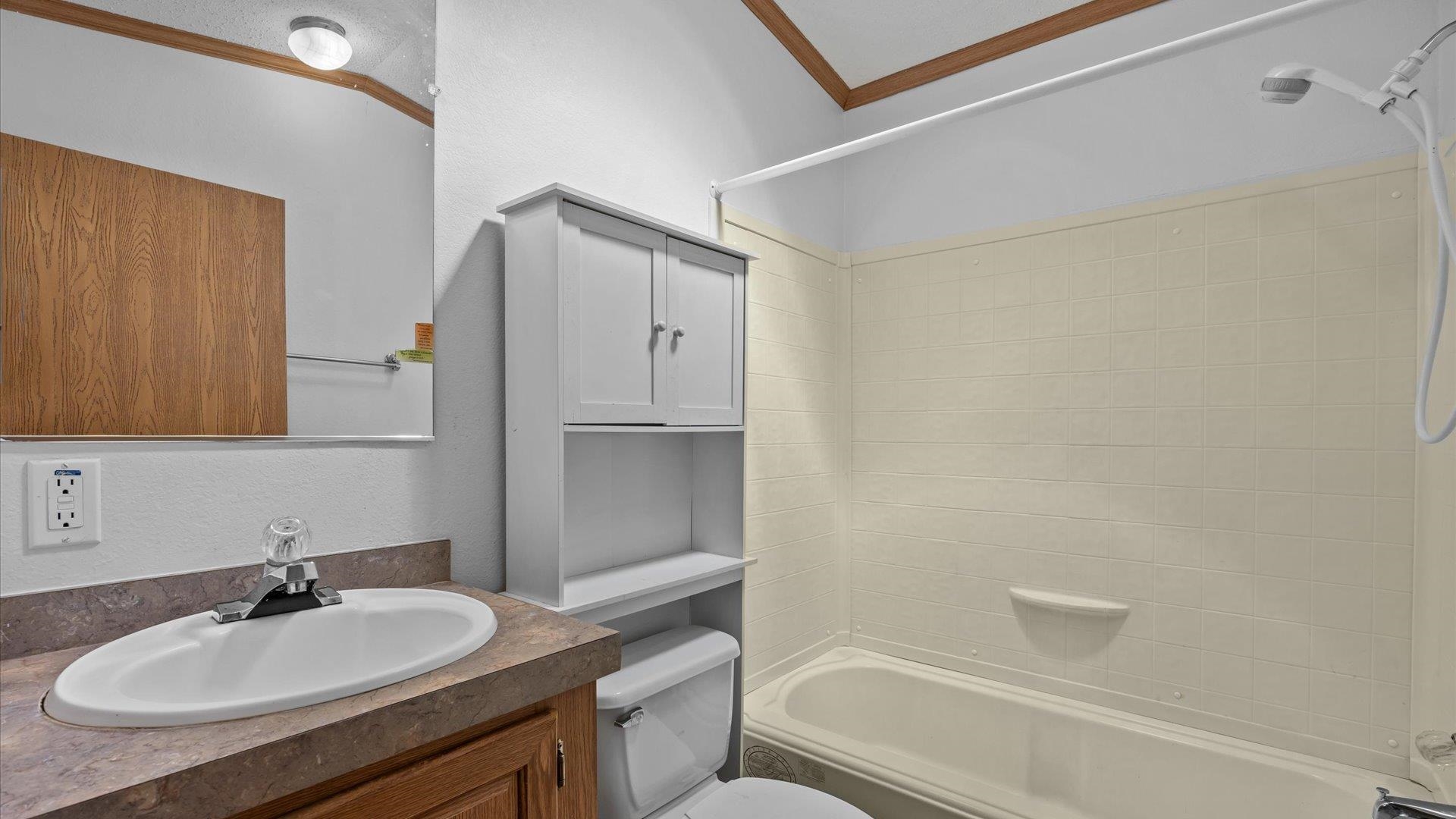 435 32 Road Unit: 225