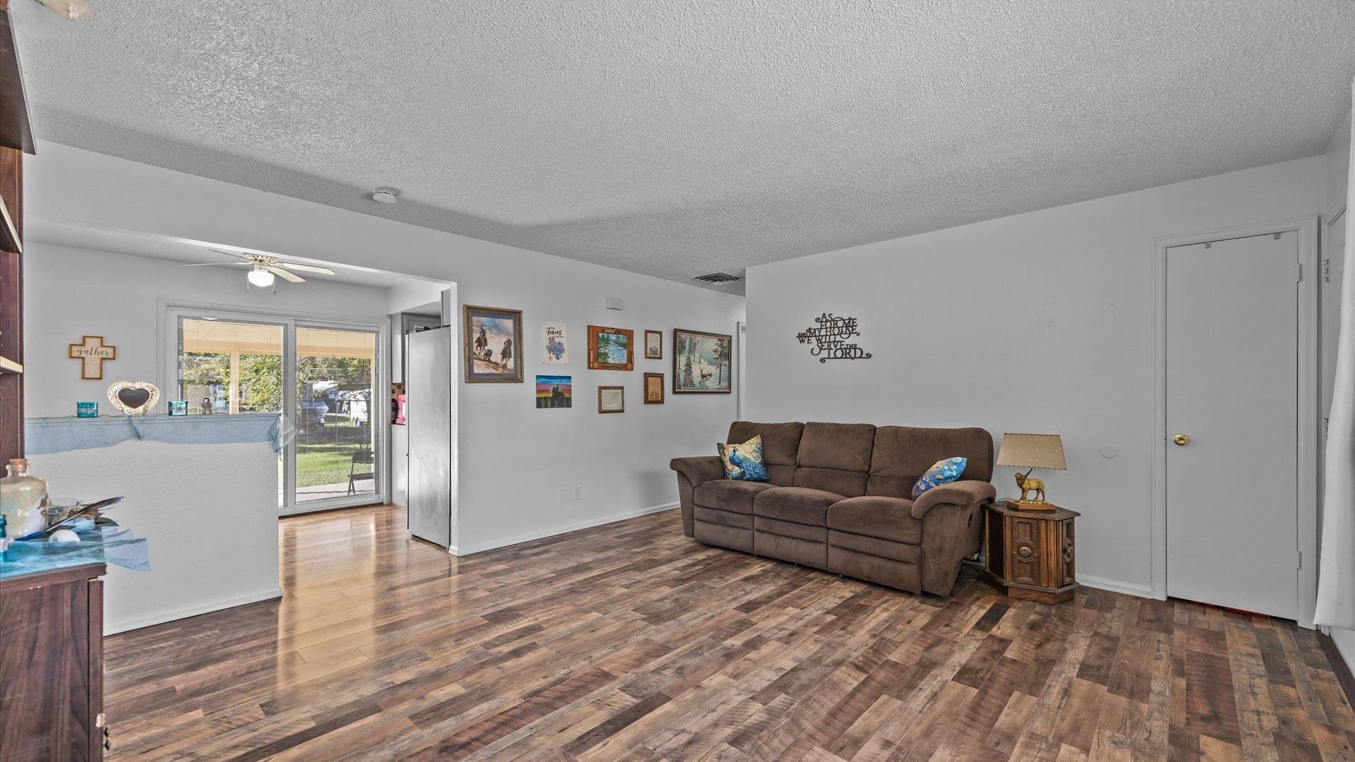 932 E Carolina Avenue