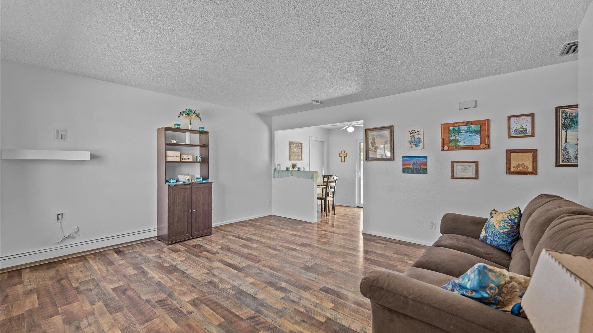 932 E Carolina Avenue