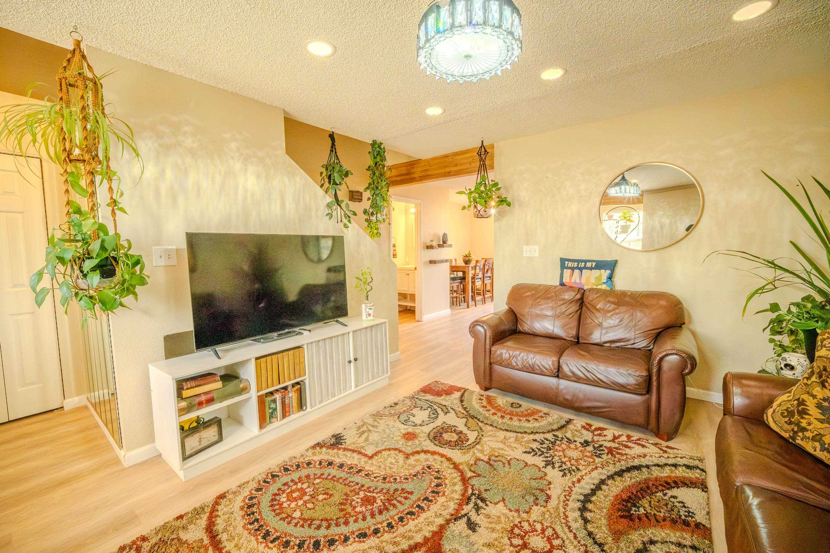 3271 W Willow Court