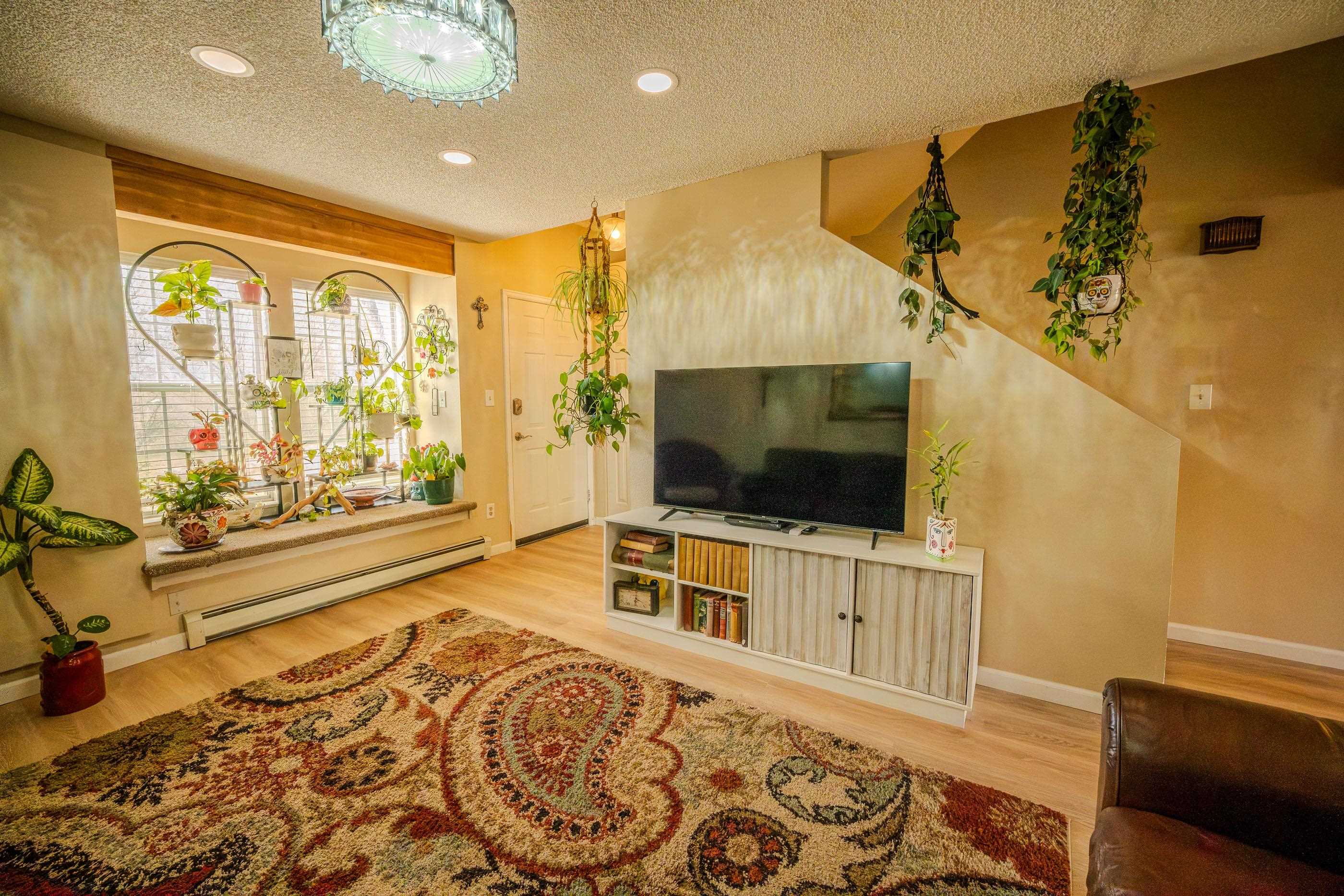 3271 W Willow Court