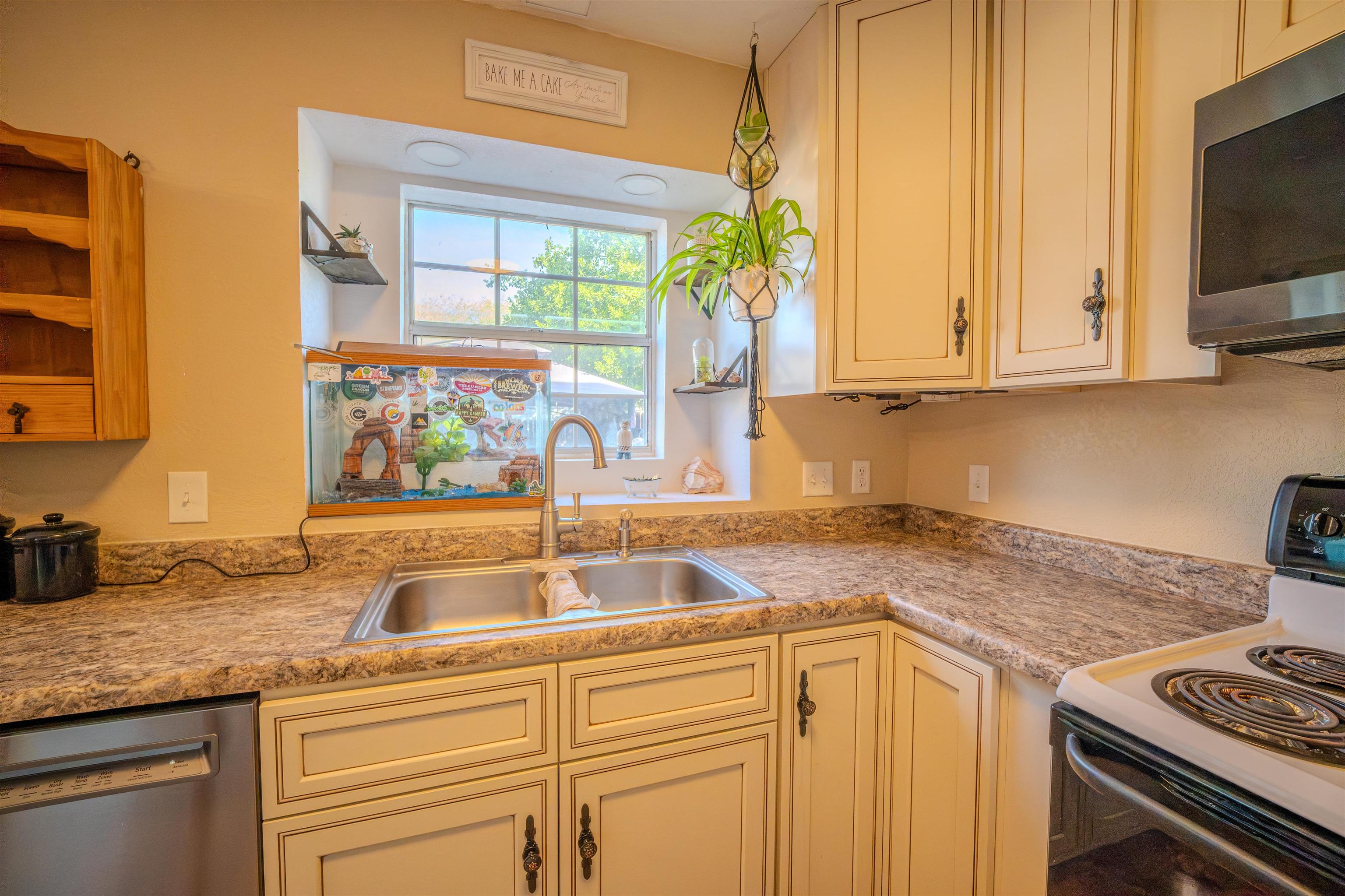 3271 W Willow Court