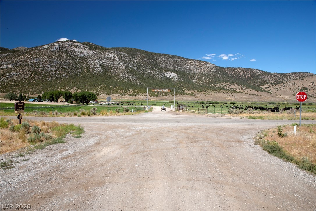 4900 East BIRD CREEK Road LOT 8