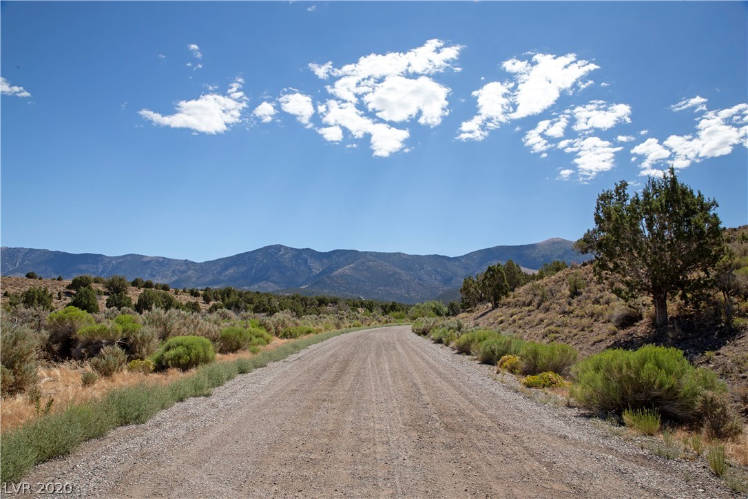 4900 East BIRD CREEK Road LOT 8