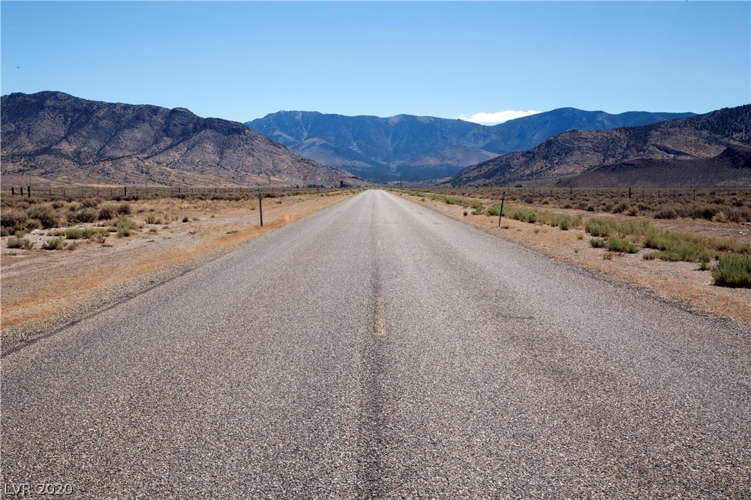 4900 East BIRD CREEK Road LOT 8