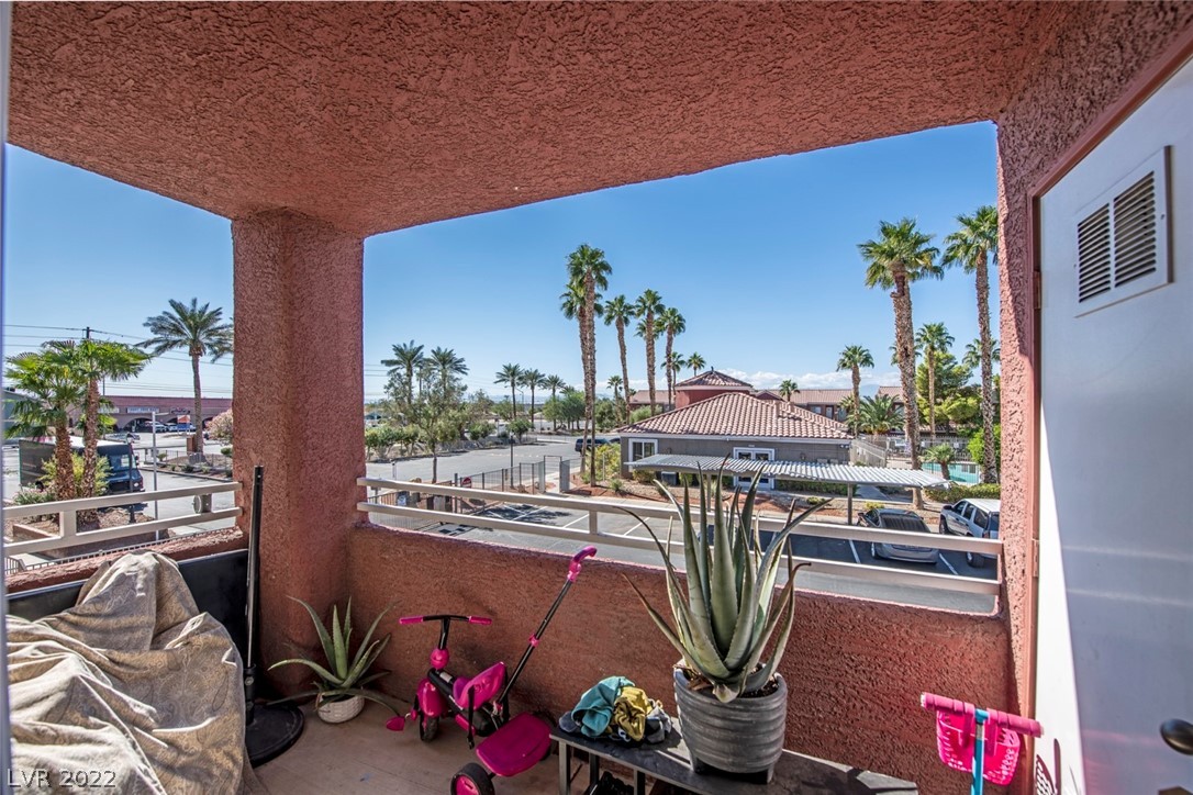 4730 East Craig Road 2003