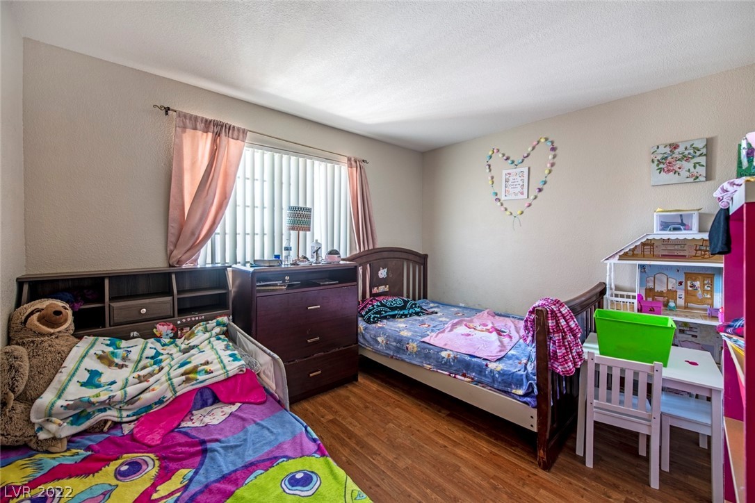 4730 East Craig Road 2003