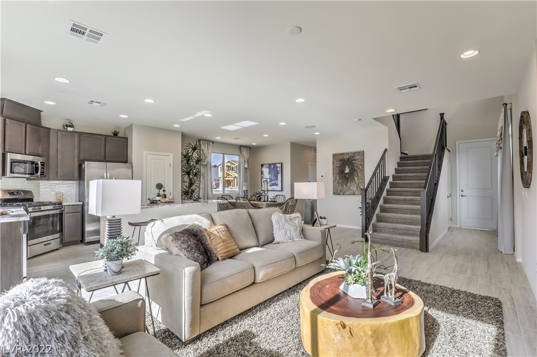 9411 Azul Hill Avenue