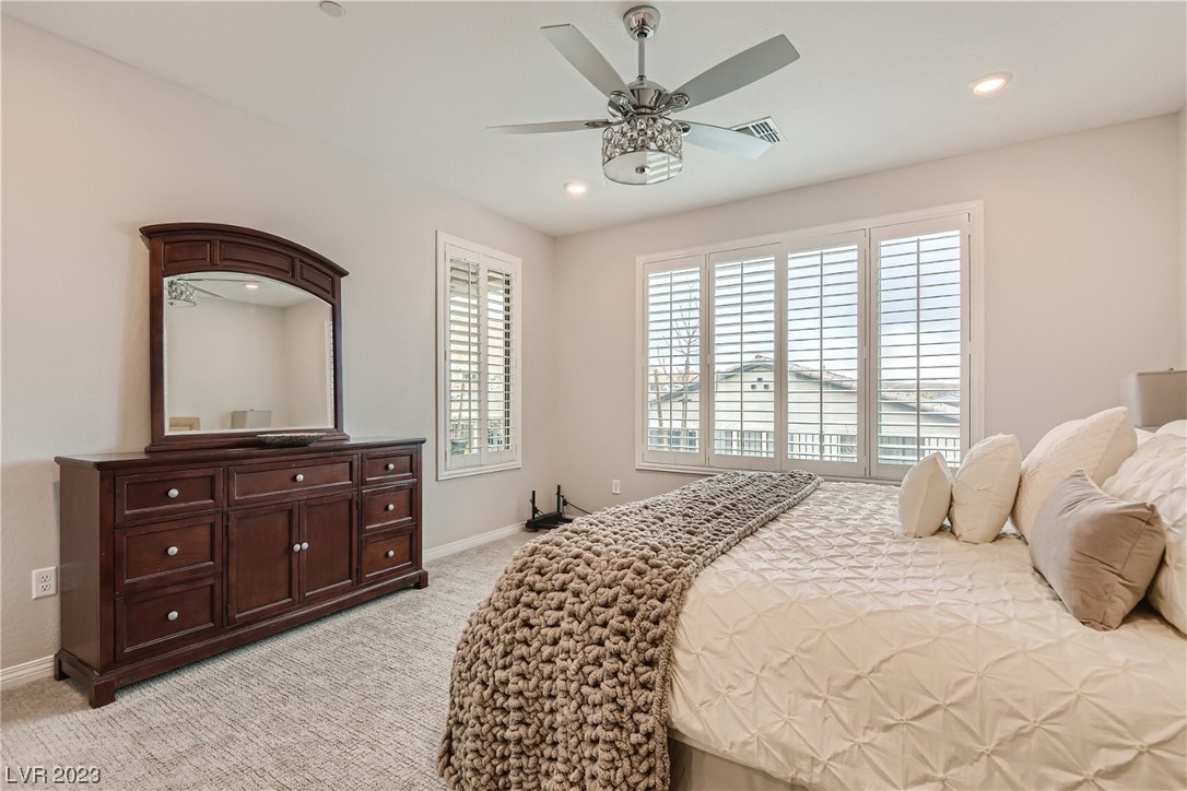 22 Sun Mirage Avenue