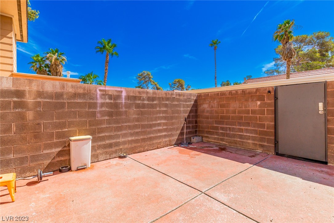 2431 Paradise Village Way