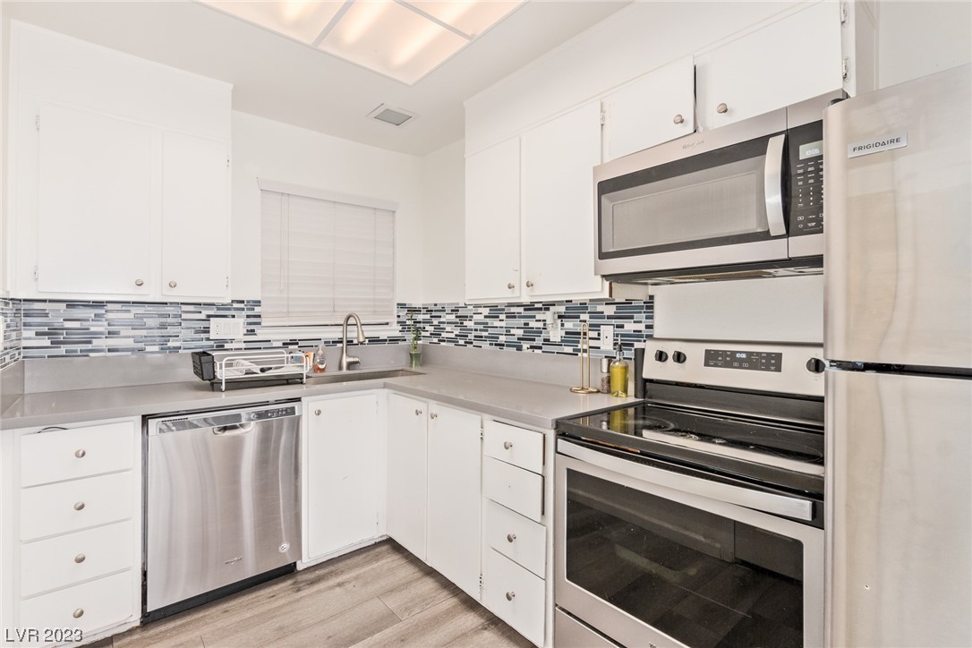 2431 Paradise Village Way