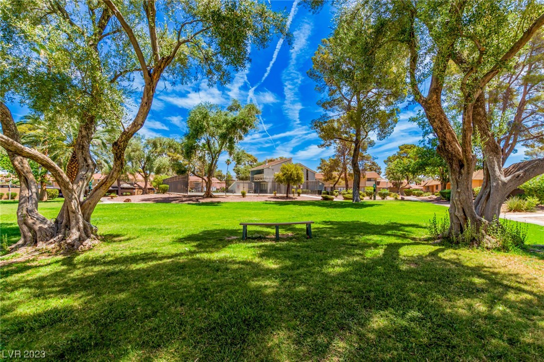 2431 Paradise Village Way