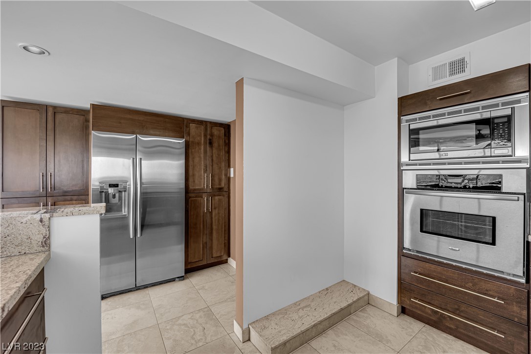 3111 Bel Air Drive 9F