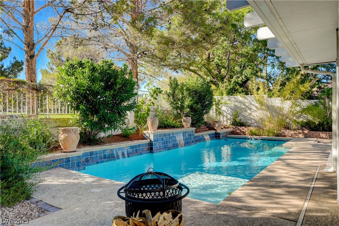 2817 Cotton Cloud Road