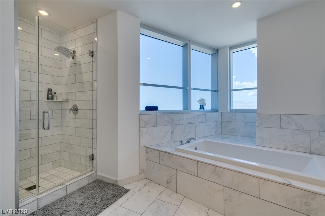 4471 Dean Martin Drive 3900