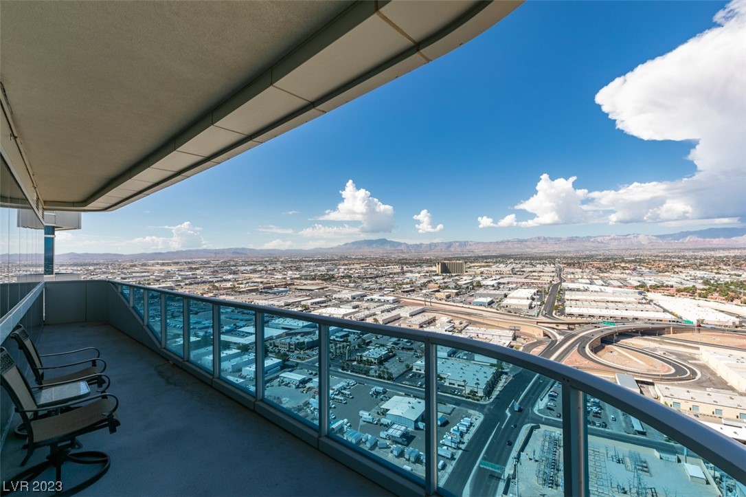 4471 Dean Martin Drive 3900