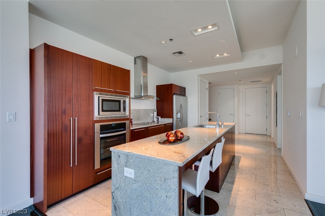 4471 Dean Martin Drive 3900