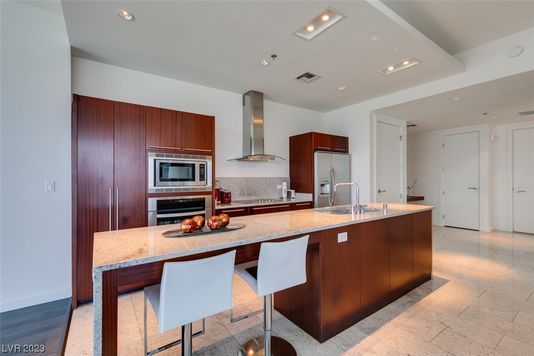 4471 Dean Martin Drive 3900