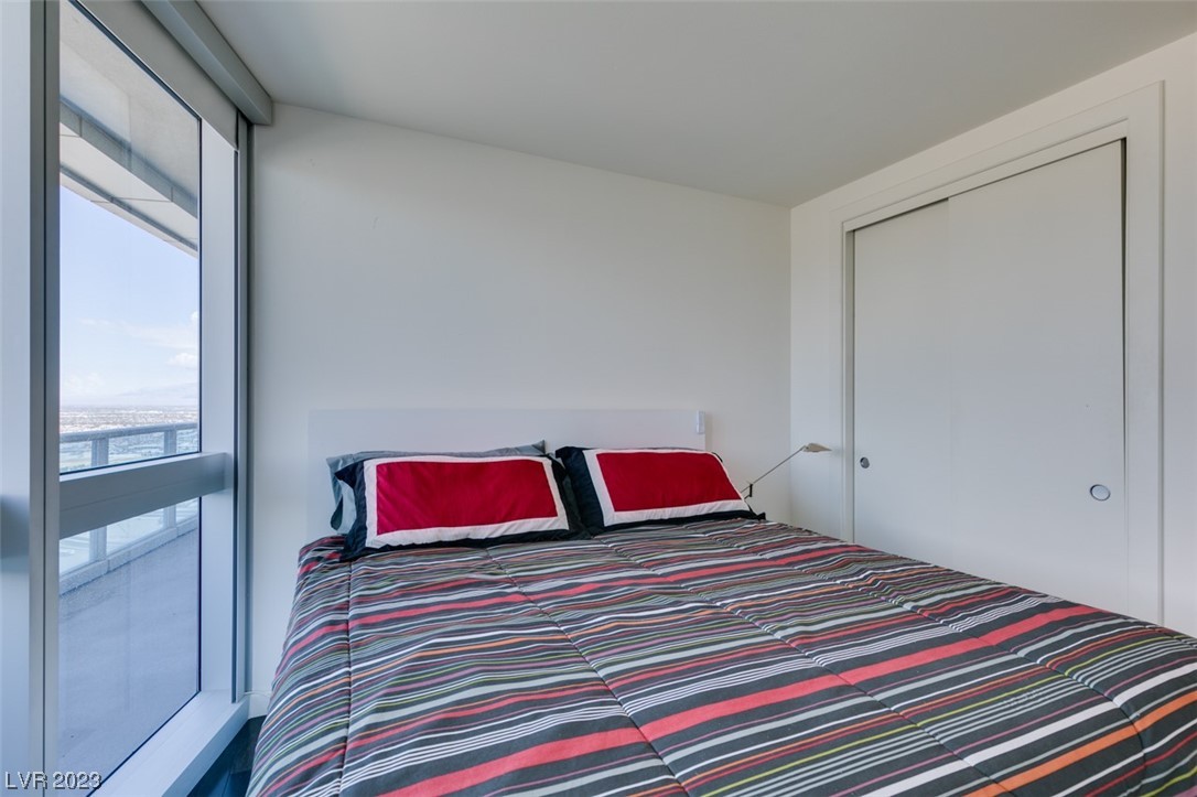 4471 Dean Martin Drive 3900