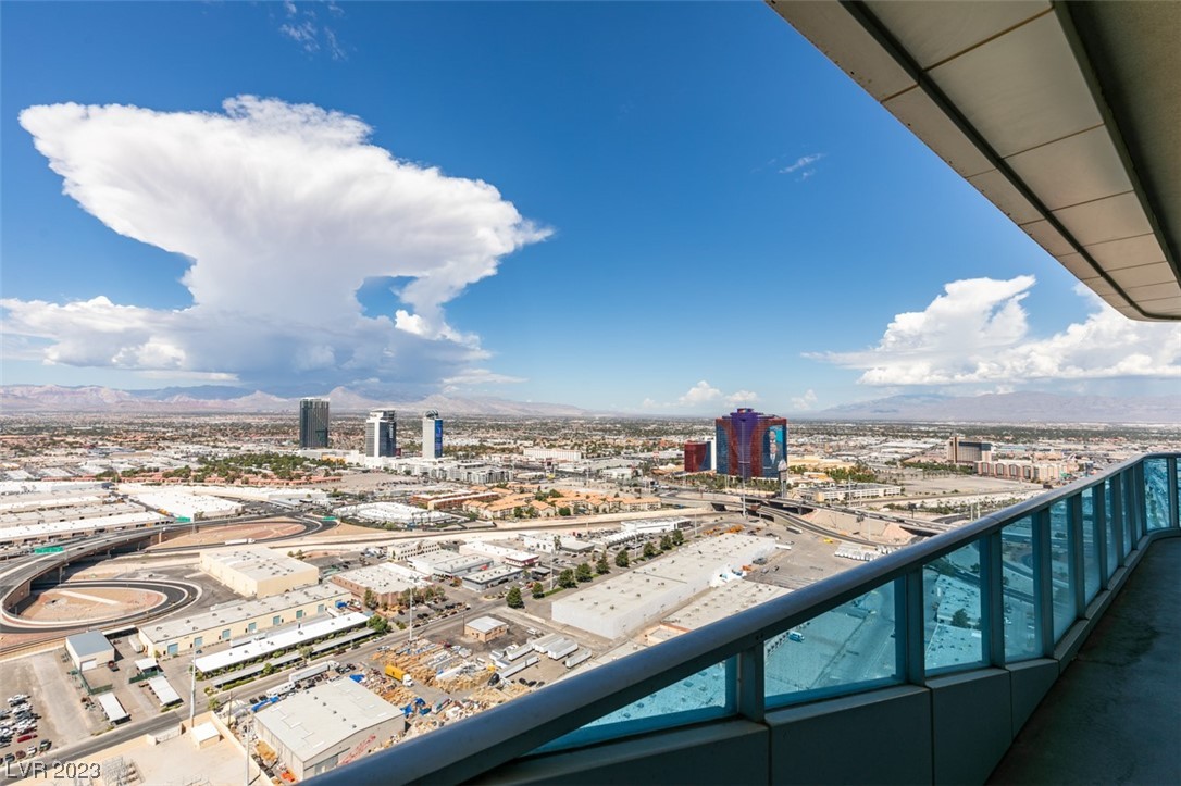 4471 Dean Martin Drive 3900