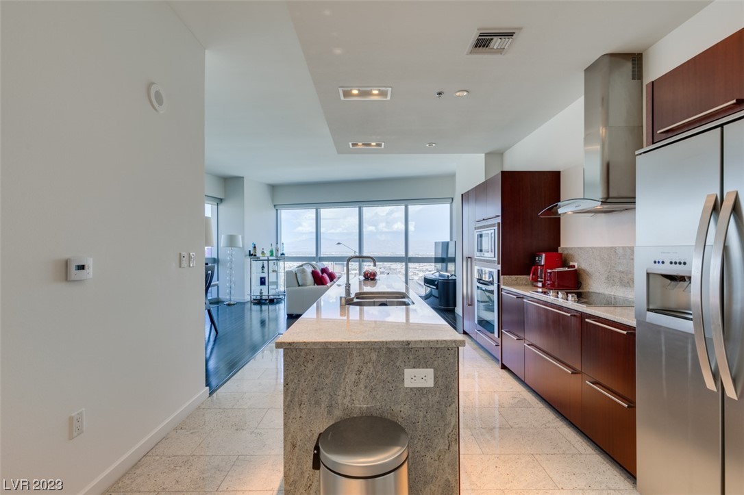 4471 Dean Martin Drive 3900