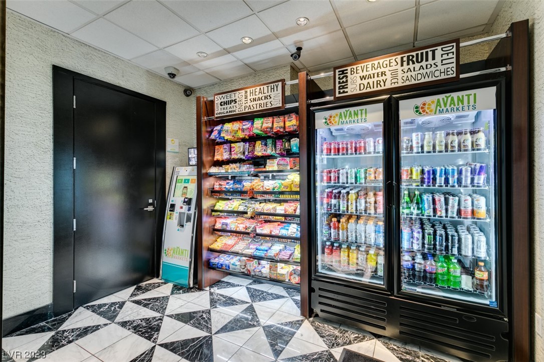 4471 Dean Martin Drive 3900