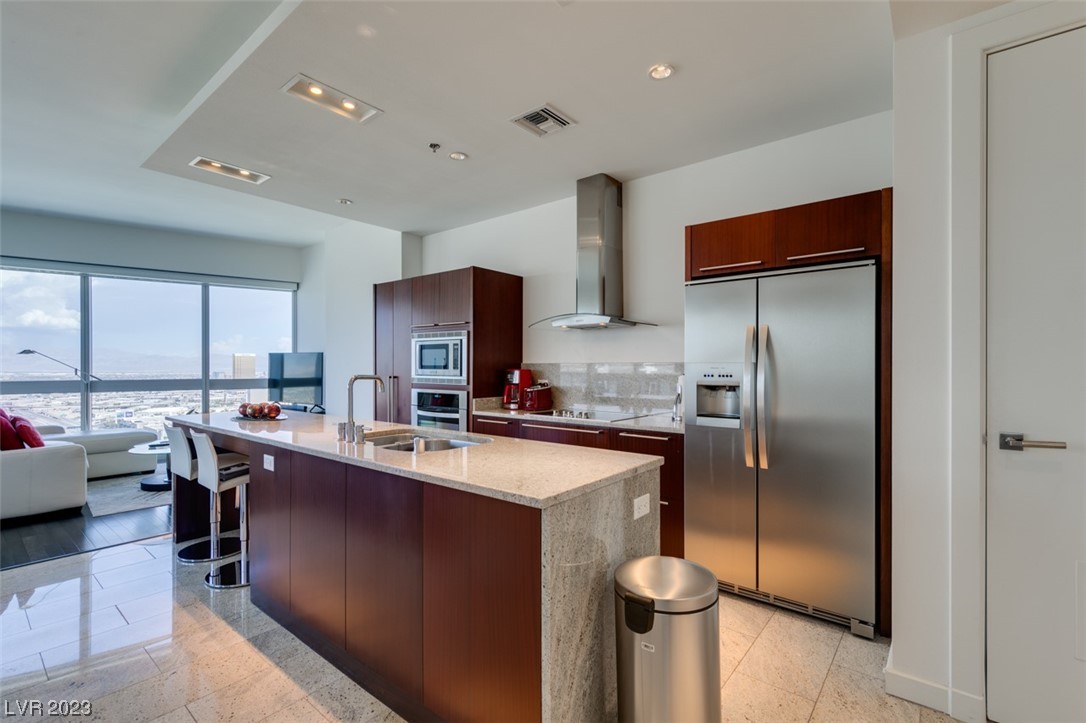 4471 Dean Martin Drive 3900