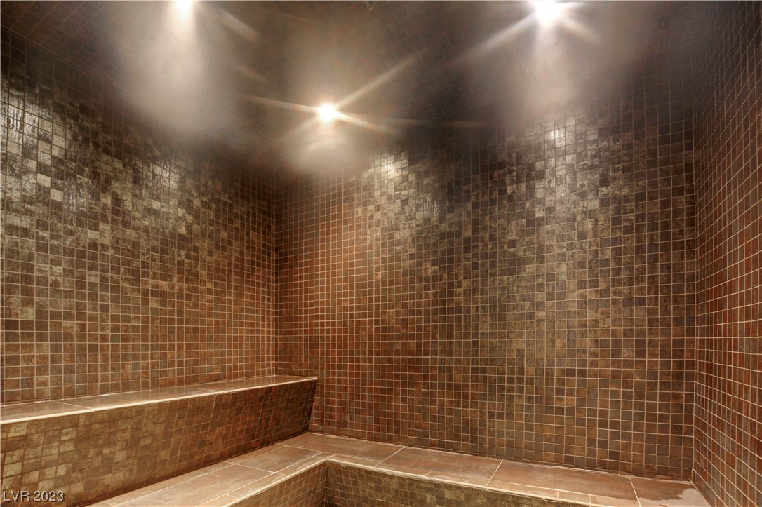 3726 Las Vegas Boulevard 1010