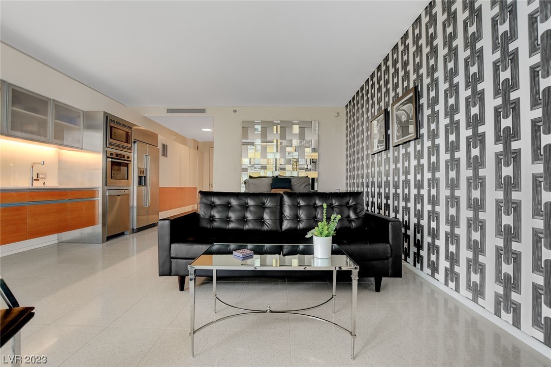 3726 Las Vegas Boulevard 1010