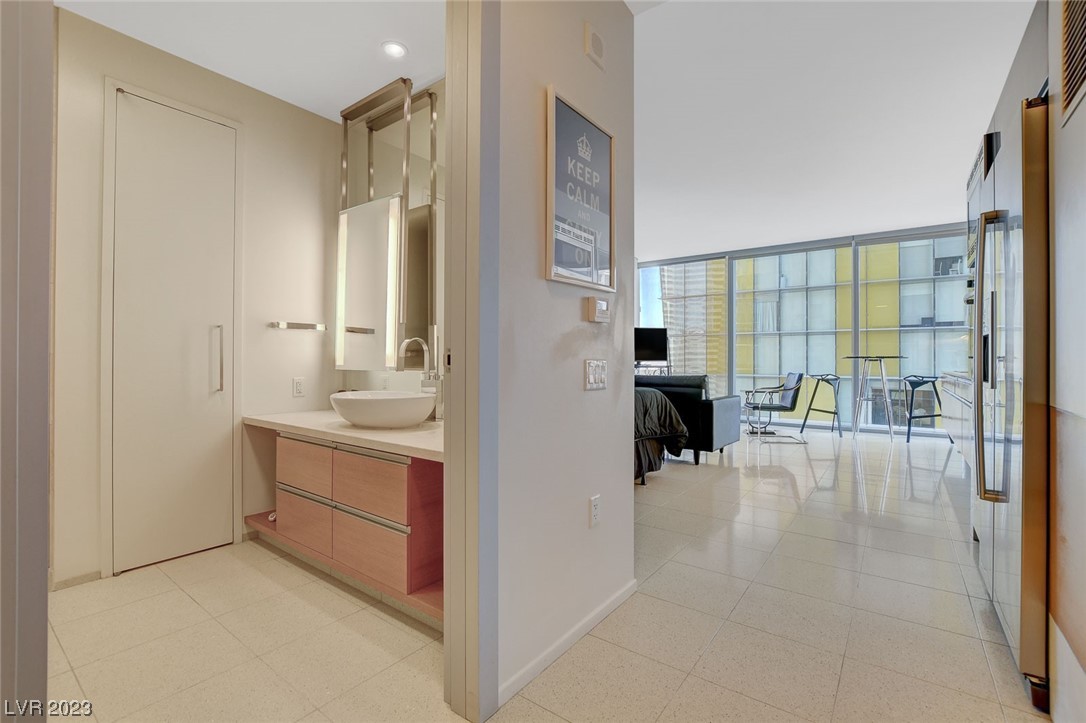 3726 Las Vegas Boulevard 1010