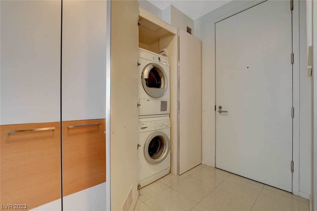 3726 Las Vegas Boulevard 1010