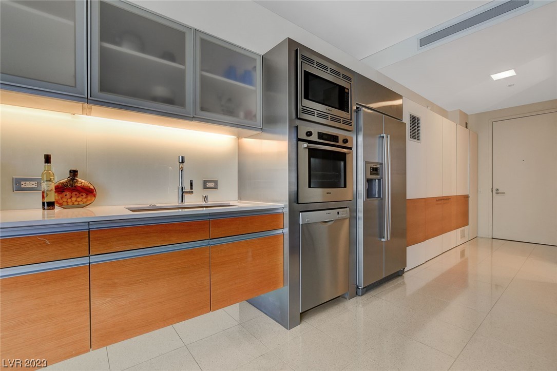 3726 Las Vegas Boulevard 1010