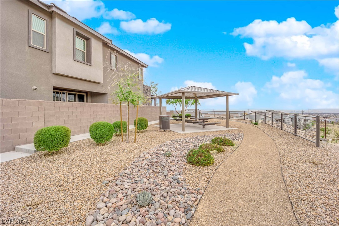 11665 Redwood Mountain Avenue