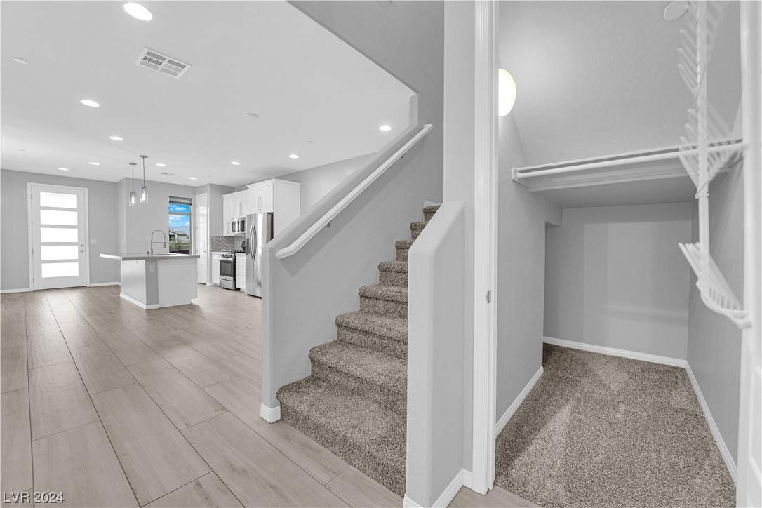 11665 Redwood Mountain Avenue