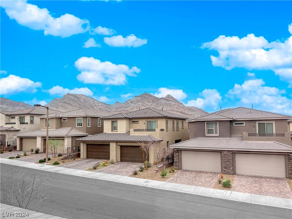 11665 Redwood Mountain Avenue