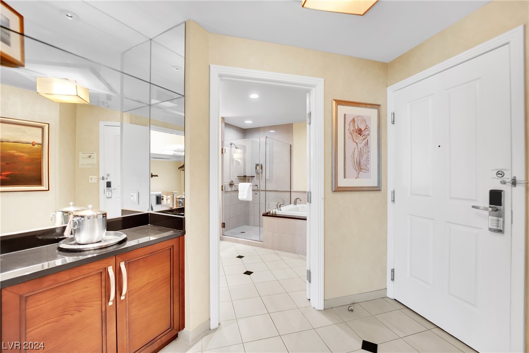 145 East Harmon Avenue 403