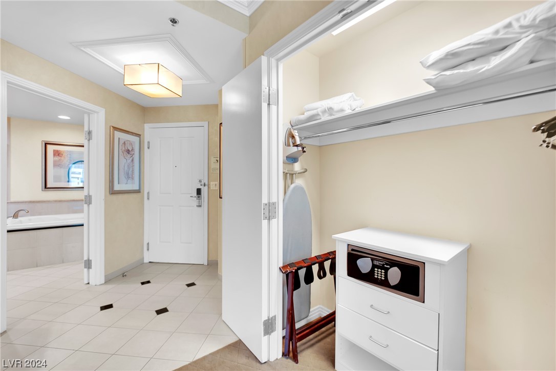 145 East Harmon Avenue 403