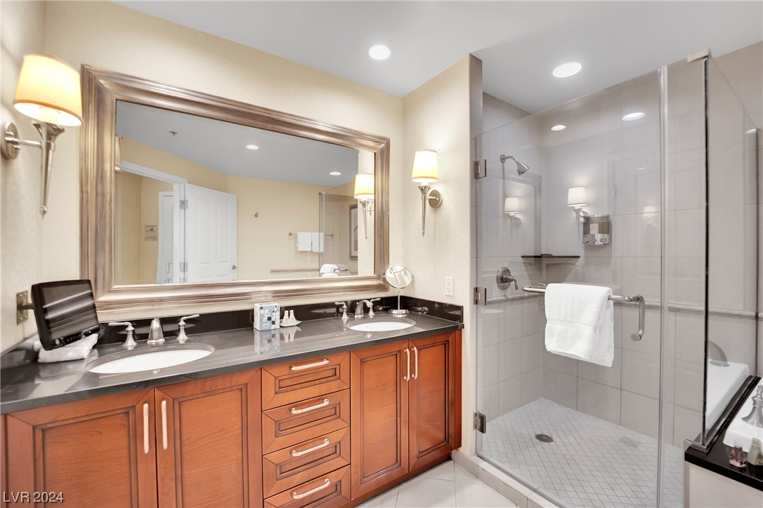 145 East Harmon Avenue 403