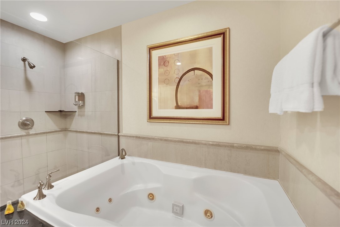 145 East Harmon Avenue 403