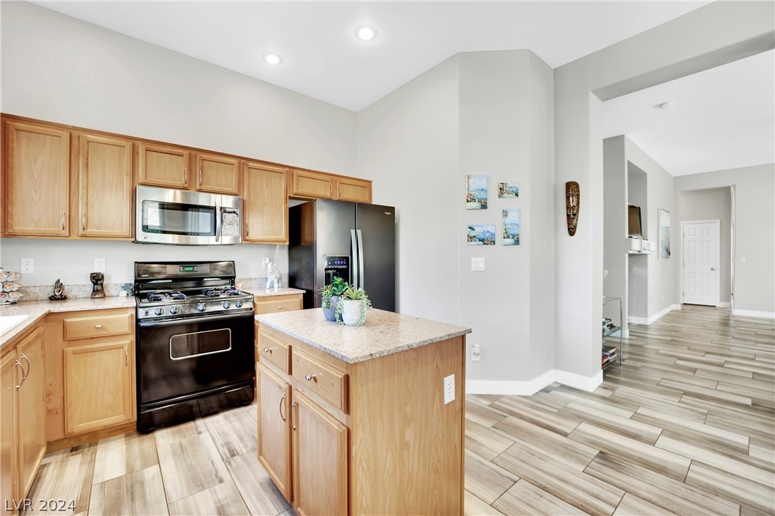 9000 High Horizon Avenue