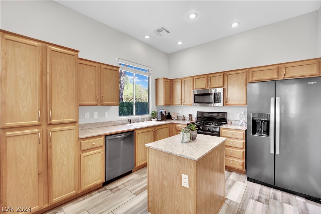 9000 High Horizon Avenue