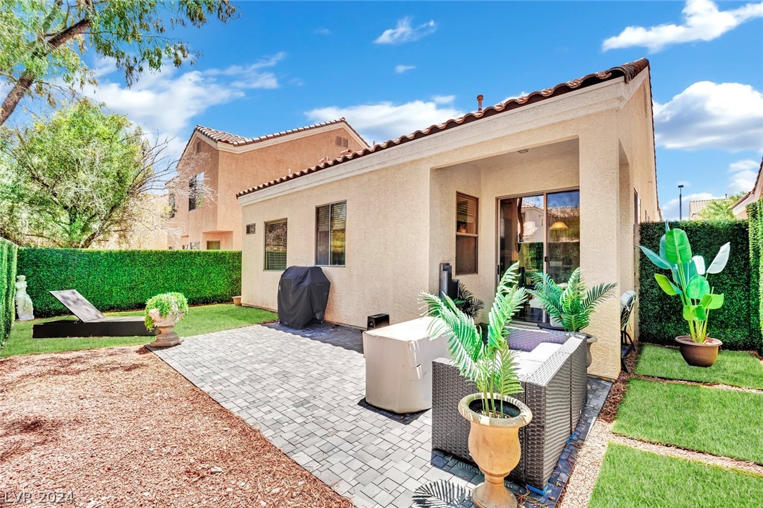 9000 High Horizon Avenue