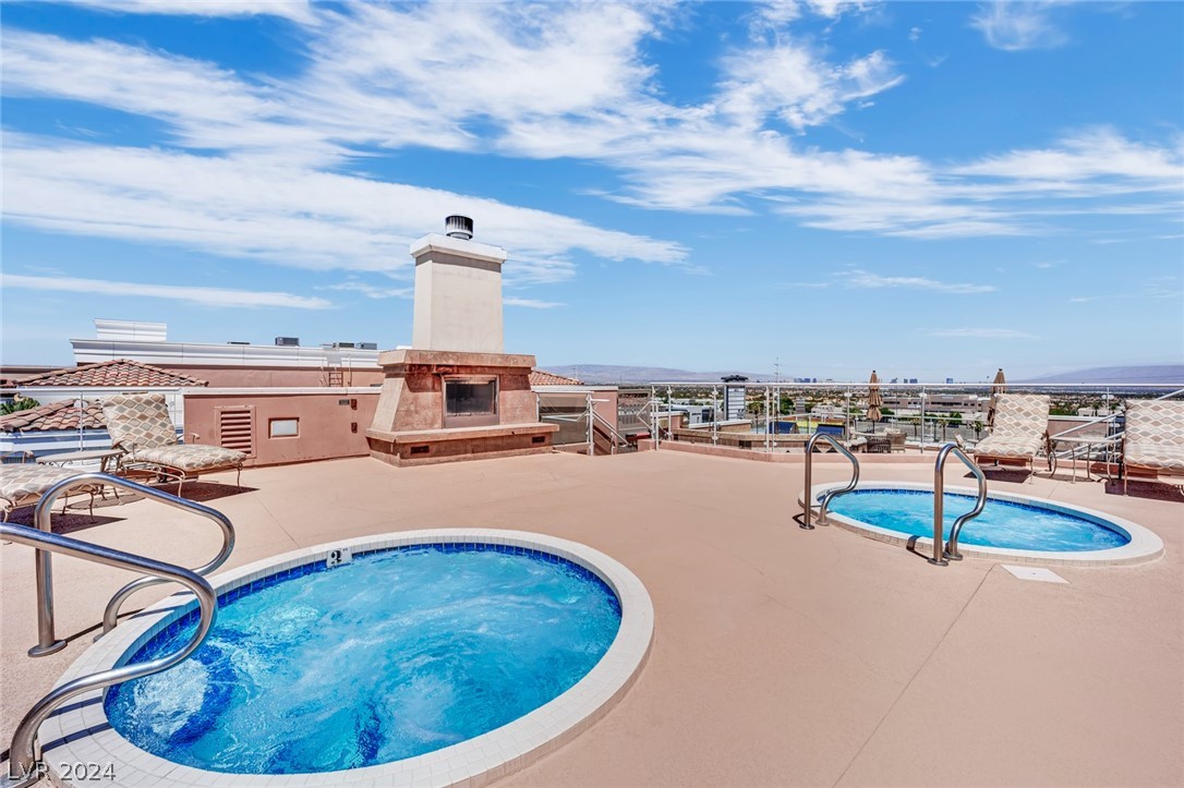 2220 Village Walk Drive 3224